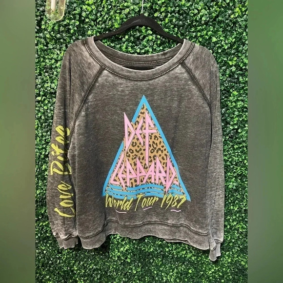 Recycled Karma Def Leppard World Tour 1987 Sweatshirt - Size Medium - Picture 3 of 11